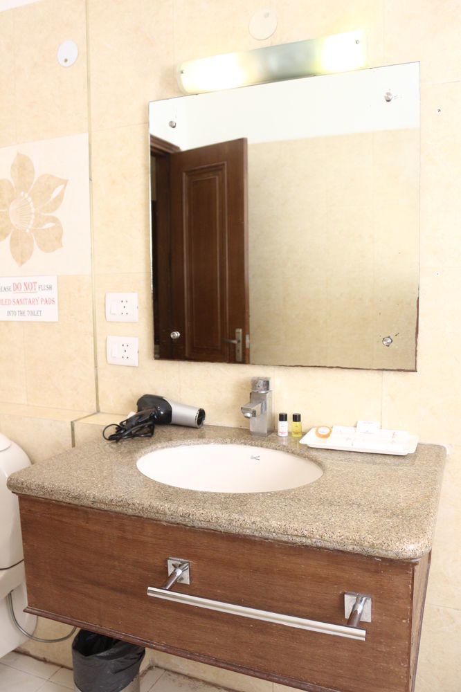 Fabhotel Goodwill Gk 1 New Delhi Exteriör bild