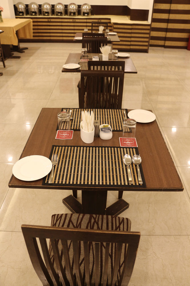 Fabhotel Goodwill Gk 1 New Delhi Exteriör bild